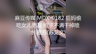 有这样的女朋友在身边.你还有心思工作吗？-半雪