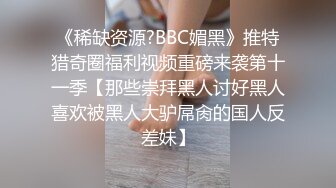  天然巨乳良家小少妇一个人在家诱惑狼友，这大奶子得用拳头托着