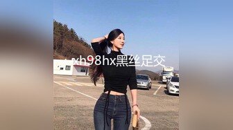 年轻好身材的嫩嫩小美女家务做的很诱人时隐时现肉肉冲动啊