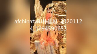 宝马女玩3P，极品高颜值女神，前后夹击淫叫响彻房间，人间尤物不可错过