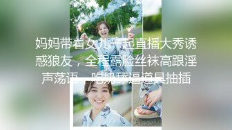 推特喜欢撸铁健身的精神小伙约会苗条长发美女小姐姐，电玩城玩够路边车震，高潮喷水湿了一地嗲叫不停还说好爽