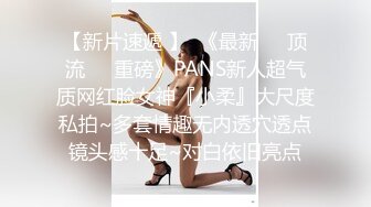 长发年轻妹子全裸自慰，全方位特写粉穴，全程洗澡秀