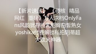 撸点极高顶级肥臀骚女假屌爆插，特写大屁股骑坐，牛仔裤情趣内裤换装，假屌玻璃棒齐上场，娇喘呻吟非常淫荡