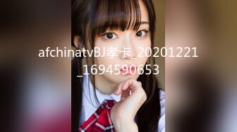 2024年PKG摄影【练瑜伽的阳光美少女】，居家大尺度私拍+4K超长花絮，青春健康胴体，木耳掰开特写